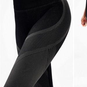 Fabletics high waisted seamless turbo legging